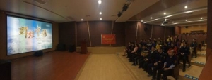 縱覽集團組織觀看影片《厲害了，我的國》