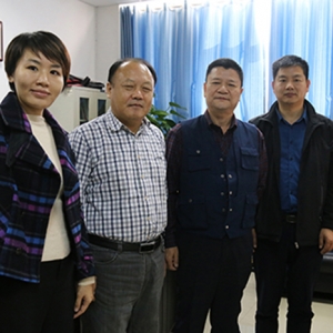 縱覽線纜集團副董事長徐洪虎走訪河南工學院，探討電線電纜人才培養(yǎng)機制 ... ... ... . ...